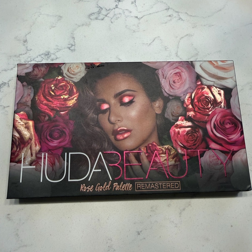 HUDA BEAUTY Rose Gold Palette Remastered